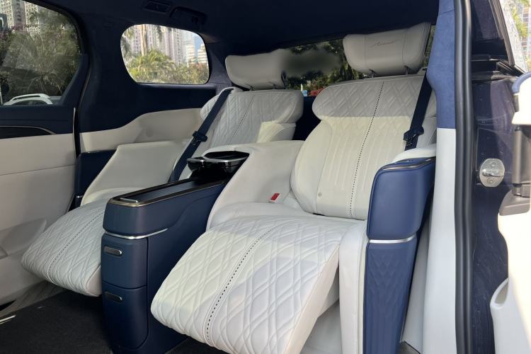 Used Buick GL8 2020 Avenir Avia Four-Seat Luxury Edition
