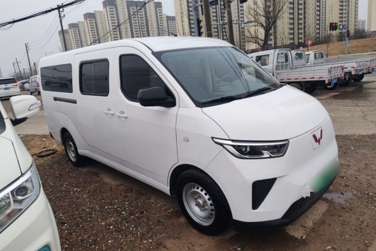 Used Wuling Yangguang 2025 Model 400km Bus Edition—Comfort Edition
