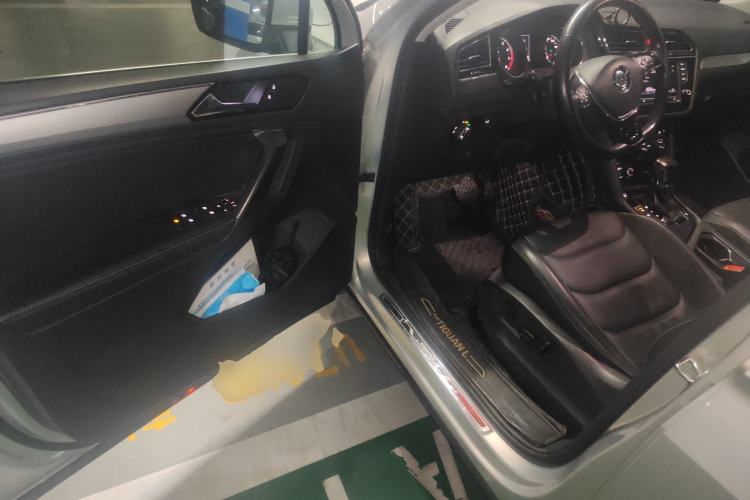 Used Volkswagen Tiguan L 2017 330TSI Automatic Two-Wheel Drive Luxury Edition