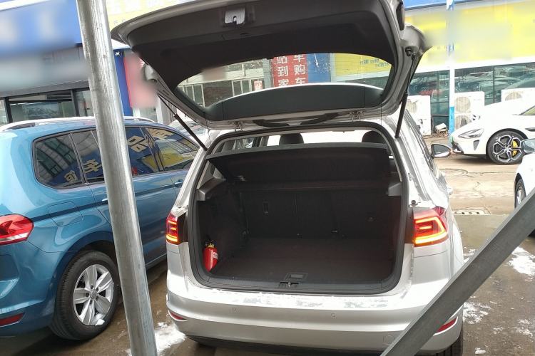 Used Volkswagen Golf Sportsvan 2016 1.6L Automatic Comfort Model
