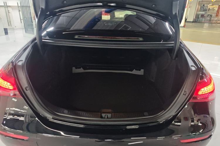 Used Mercedes-Benz E-Class 2023 E 260 L
