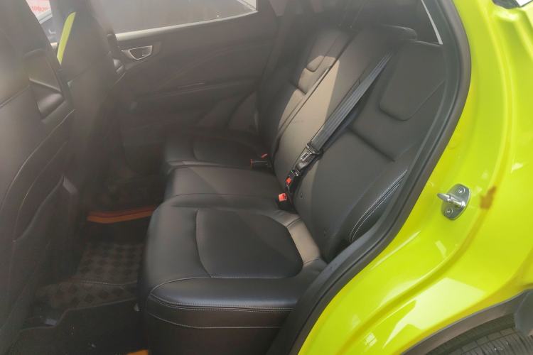 Used Wuling Alvez 2022 1.5T CVT Trendy & Cool Edition
