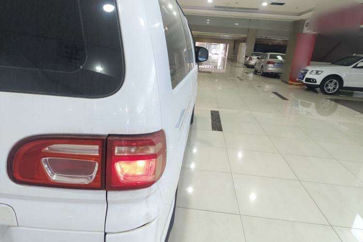 Used FORTHING Lingzhi 2017 M5L 1.6L 7-Seater Comfort Model
