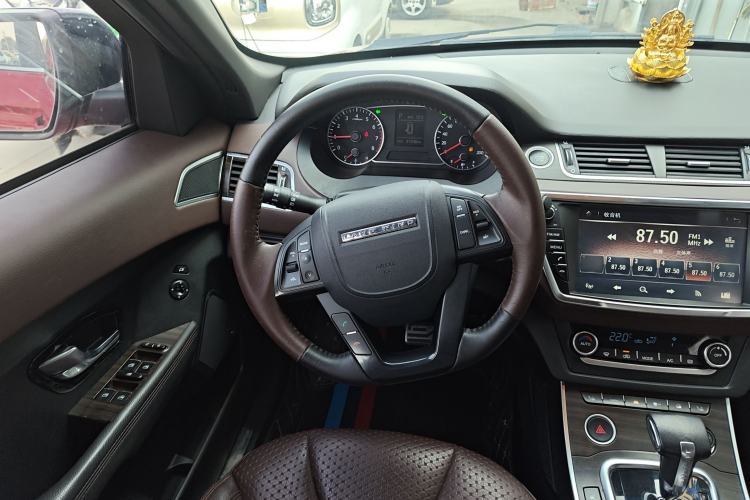 Used Land X7 2015 2.0T Panoramic Prestige Edition
