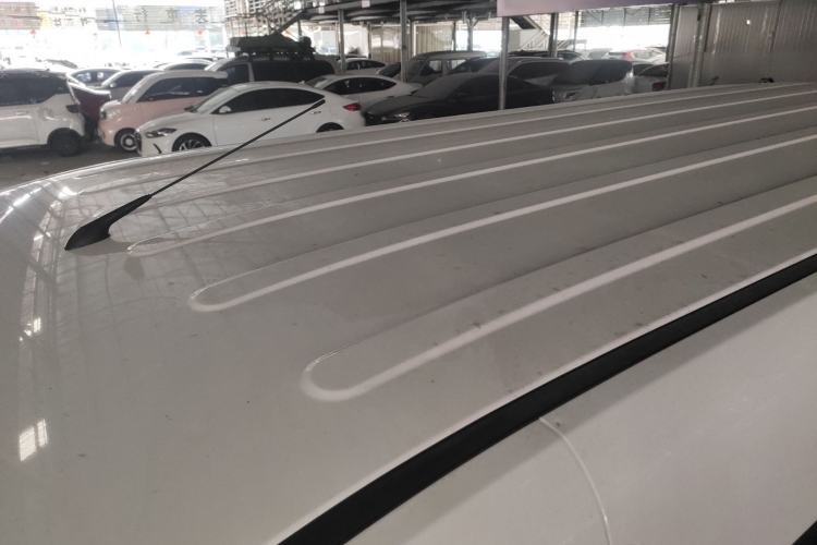 Used Wuling Yangguang 2024 300KM Comfort Version Passenger Van 75kW