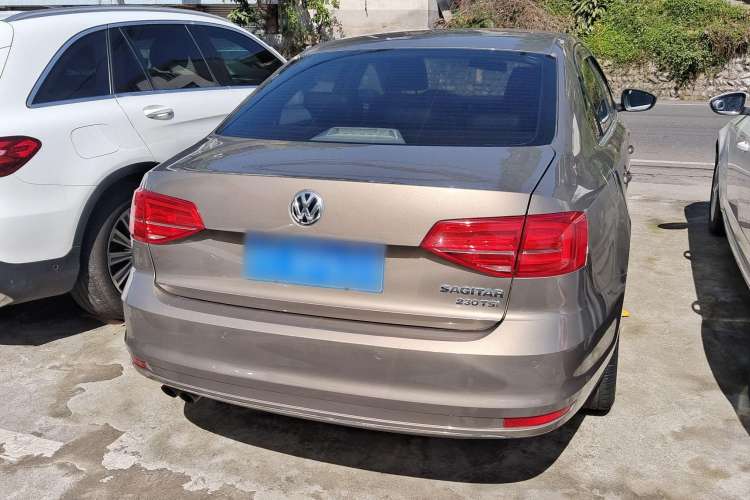 Used Volkswagen Sagitar 2016 230TSI 25th Anniversary Edition
