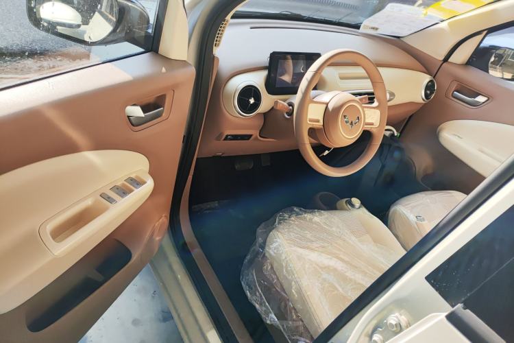 Used Wuling Hongguang MINIEV 2025 Four-Door Version Advanced Edition
