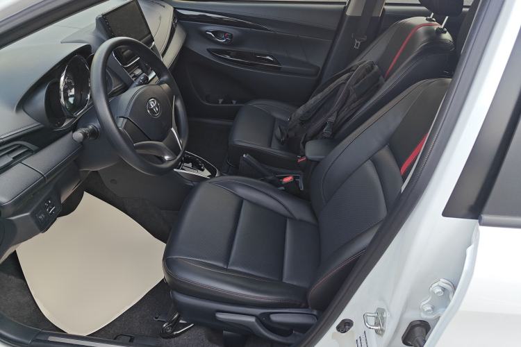 Used Toyota YARiS L 2021 X-Trail 1.5L CVT Luxury Edition
