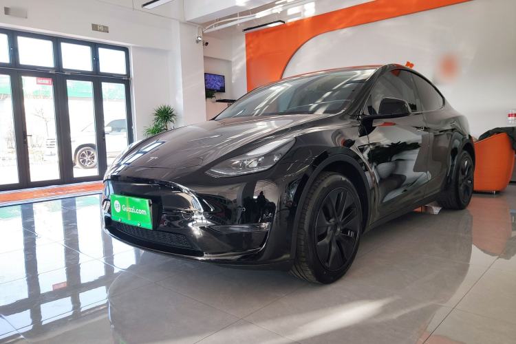 Used Tesla Model Y 2023 Long-Range All-Wheel-Drive Version