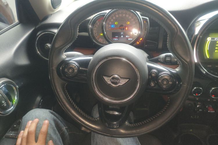 Used MINI MINI 2016 1.5T COOPER SEVEN
