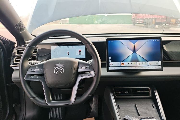 Used BYD Qin L 2025 DM-i Smart Drive 80KM Leading Model
