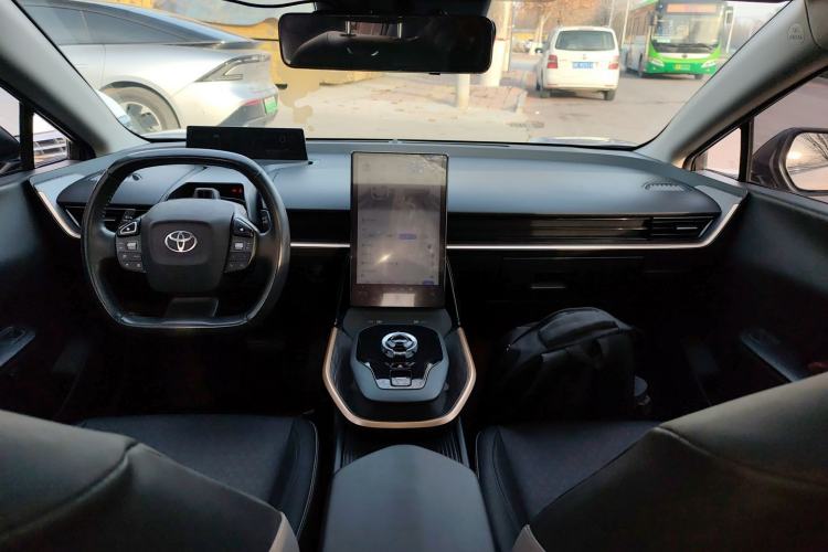 Used Toyota bZ3 2023 616 km Long-Range Premium
