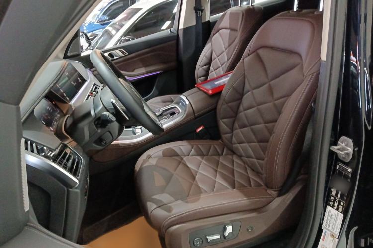 Used BMW X5 2022 Restyled xDrive 30Li Luxury Version M Sport Package
