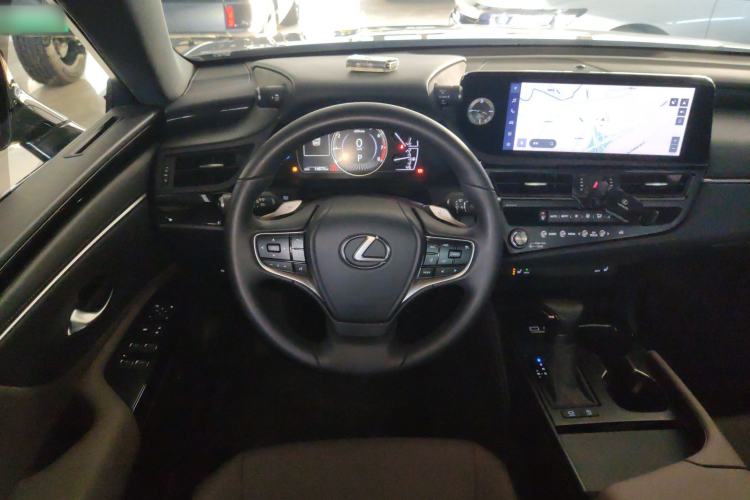Used Lexus ES 2023 200 Excellence Edition