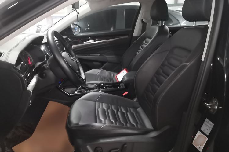 Used Volkswagen Passat 2020 Facelift 330TSI Elite Edition China VI Standard