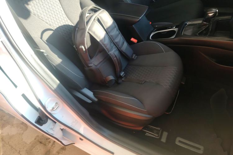 Used Roewe i5 2020 1.5L Automatic 4G Connected Linghao Edition
