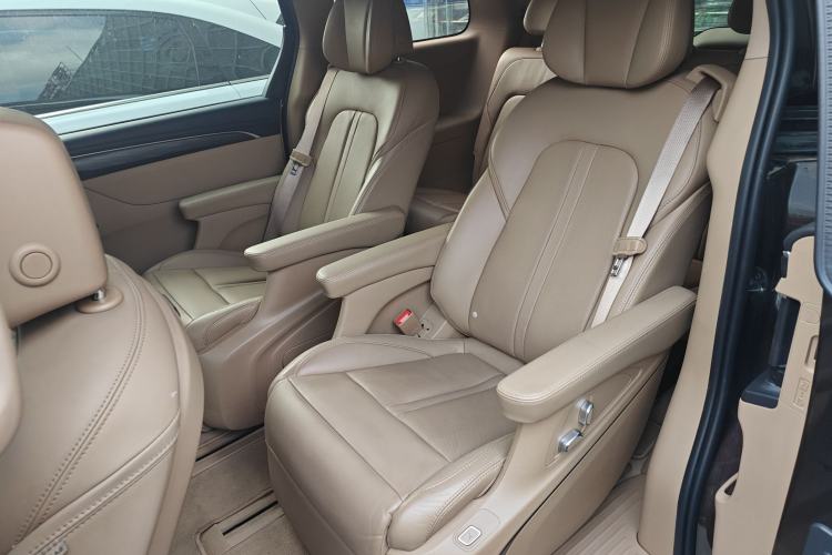 Used Buick GL8 2021 ES Landtrek 653T Luxury Model
