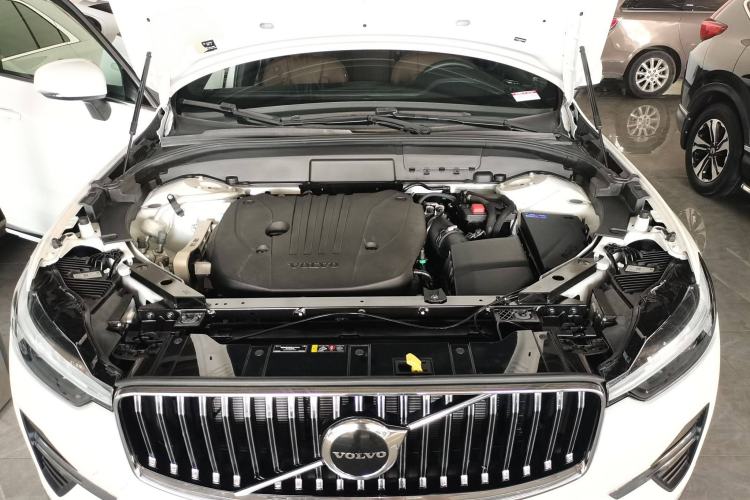 Used Volvo XC60 2025 B5 Four-Wheel Drive Smart & Advanced Luxury Edition
