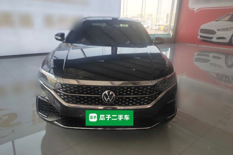 Used Volkswagen Passat 2023 330TSI Starry Luxury Edition
