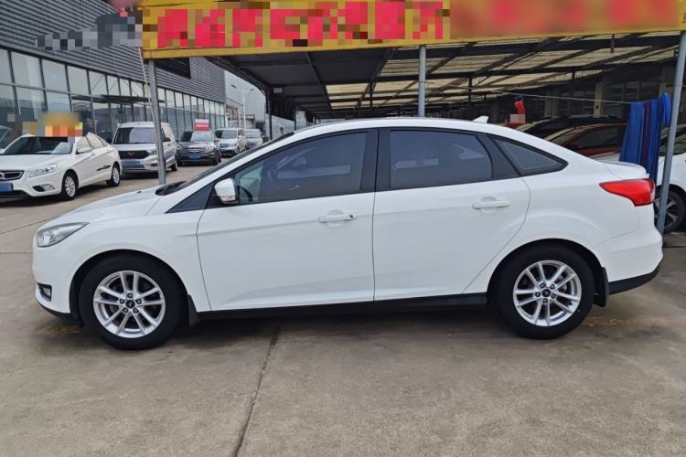 Used Ford Focus 2017 Sedan 1.6L Manual Fashion Edition Smart Drive Version
