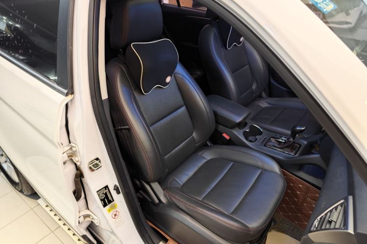 Used Changan CS75 2016 1.8T Automatic Elite Model China V Standard