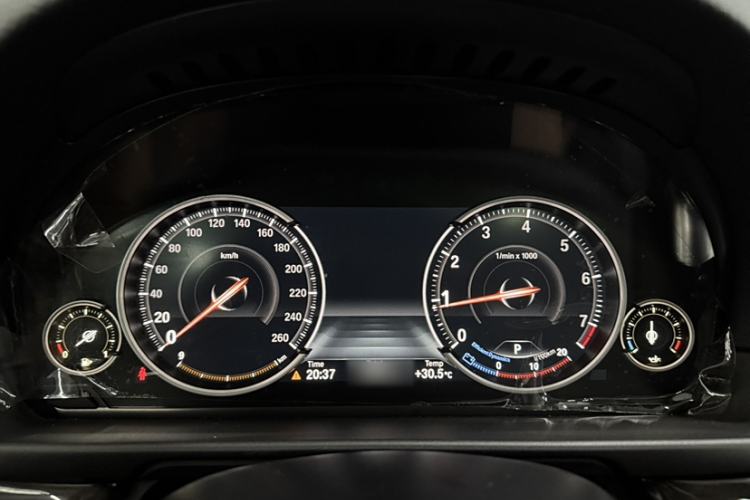 Used BMW 5 Series 2014 525Li Luxury Design Package
