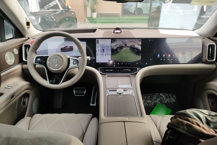 Used Hima AITO M9 2025 Pure Electric Ultra Version 100 kWh 6-Seater Model
