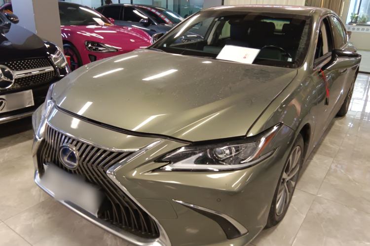 Used Lexus ES 2020 300h Premier Edition