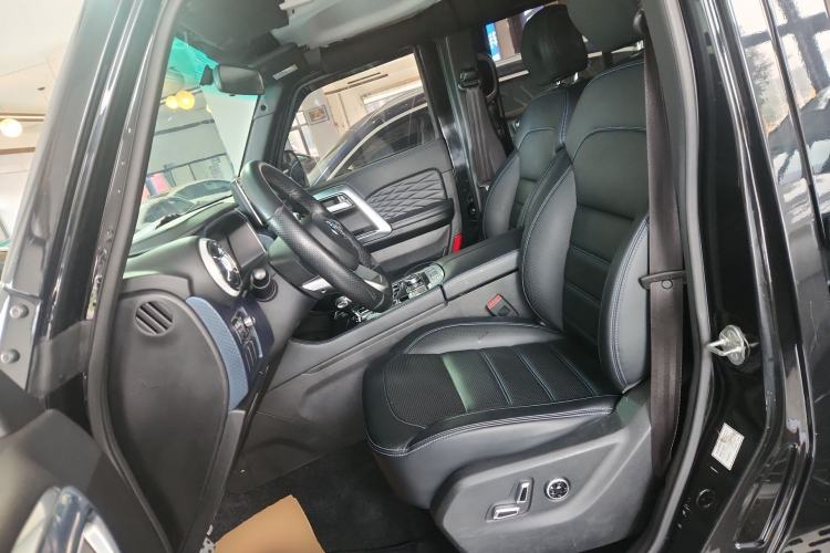 Used  BJ40 2018 PLUS 2.0T Automatic Four-Wheel Drive Urban Hunter Edition
