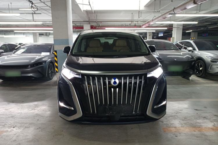 Used Denza D9 2022 EV 600 Four-Wheel Drive Prestige Model