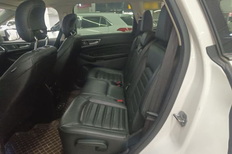 Used Ford Edge 2018 EcoBoost 245 Two-Wheel-Drive Titanium 7-Seater China VI Standard
