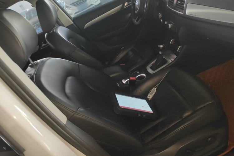 Used Audi Q3 2015 35 TFSI quattro Technology Edition
