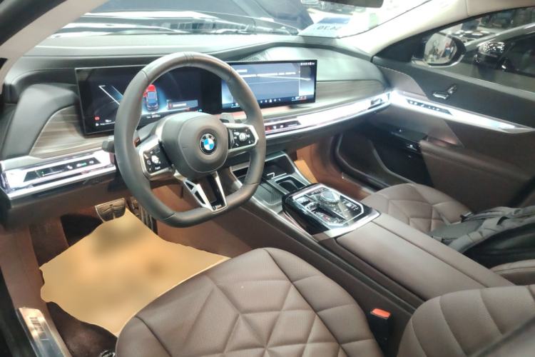 Used BMW 7 Series 2023 735Li M Sport Package