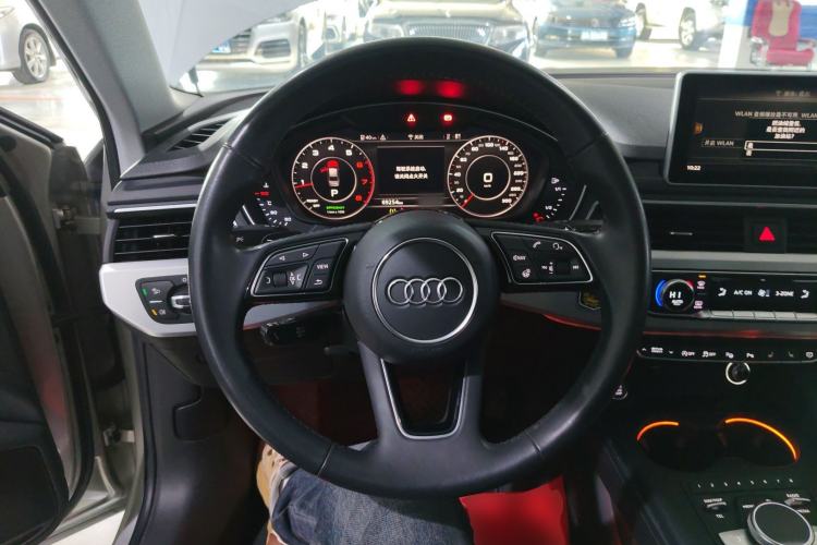 Used Audi A4L 2019 40 TFSI Fashion Version China V
