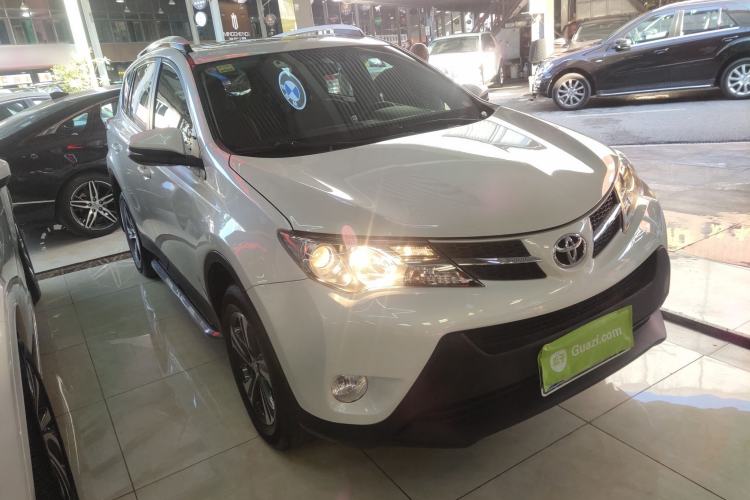 Used Toyota RAV4 2015 2.0L CVT Two-Wheel Drive Fashion Edition
