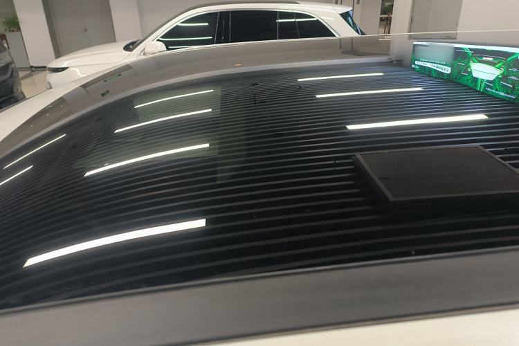 Used XPeng X9 2025 740 Ultra-Long Range Max
