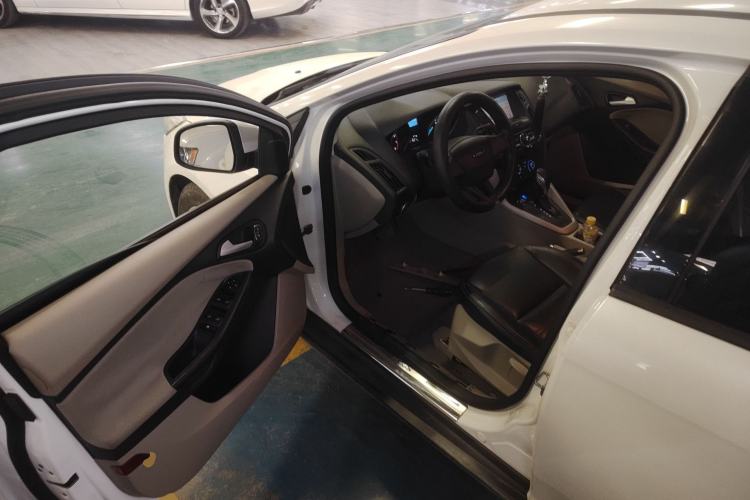 Used Ford Focus 2017 Sedan 1.6L Automatic Comfort Plus SmartDrive Edition