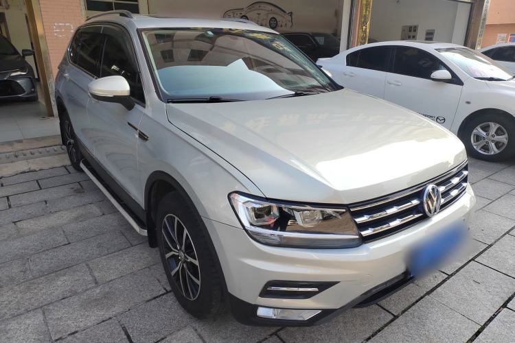 Used Volkswagen Tiguan L 2017 330TSI Automatic Two-Wheel Drive Luxury Edition
