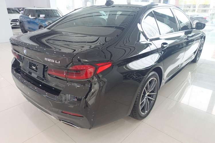 Used BMW 5 Series 2022 Second Facelift 525Li M Sport Package
