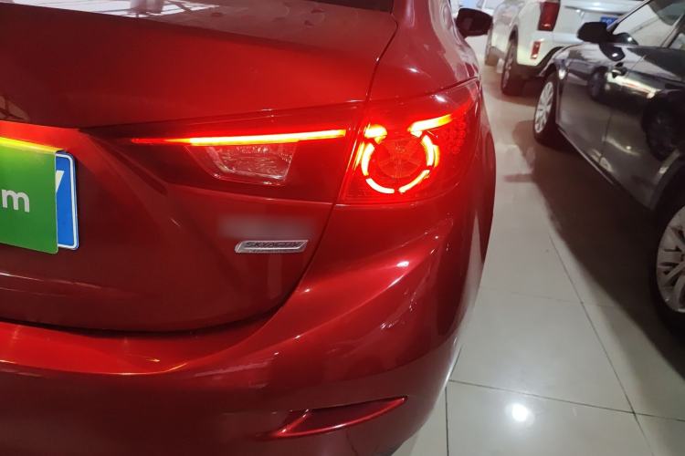 Used Mazda Mazda 3 Axela 2017 Sedan 1.5L Automatic Luxury Model Emission Standard China V
