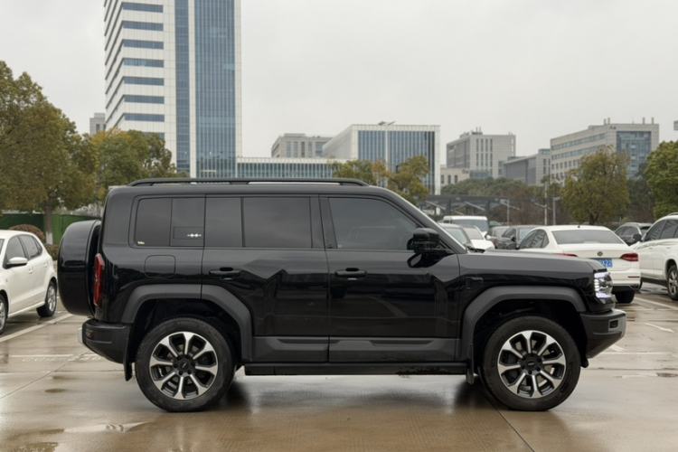 Used  Leopard 5 2023 Navigator Edition
