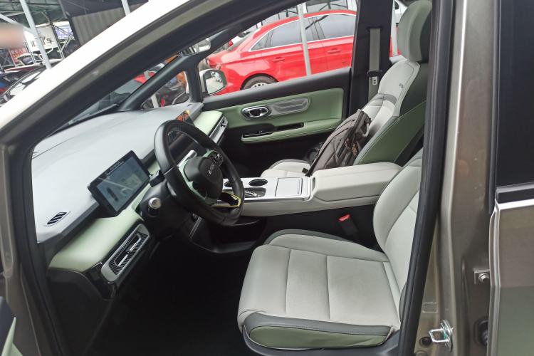 Used AION Y 2022 Plus 70 Tech Edition
