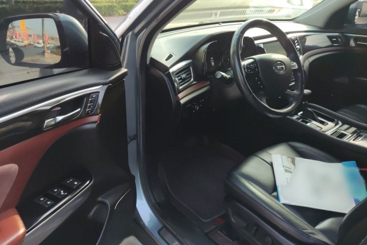 Used GAC Trumpchi GS8 2017 320T Two-Wheel Drive Luxury Smart Connectivity Version (7 Seats)
