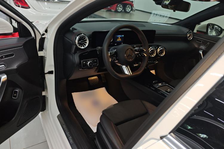 Used Mercedes-Benz A-Class 2025 A 200 L Fashion Model
