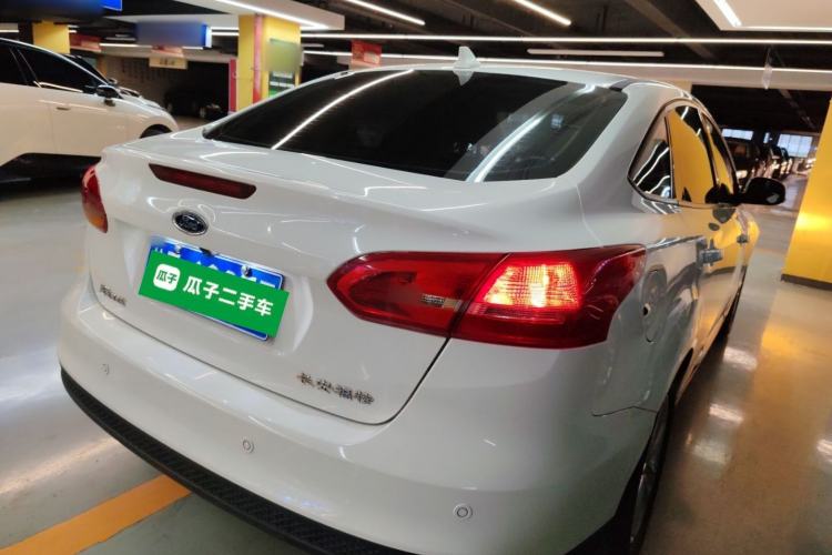 Used Ford Focus 2018 Sedan Classic 1.6L Automatic Trendy SmartDrive Edition
