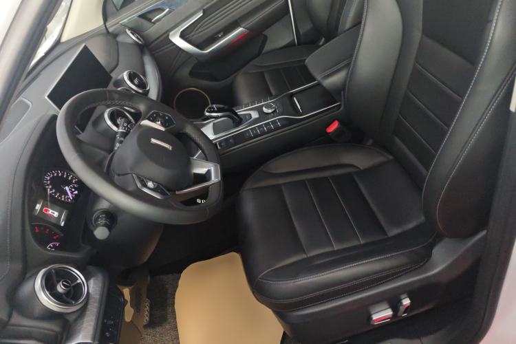 Used Wey VV5 2021 1.5T Two-Wheel Drive Color Pioneer
