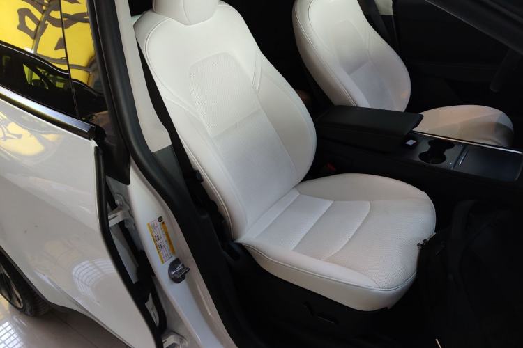 Used Tesla Model Y 2024 Long-Range All-Wheel-Drive Version