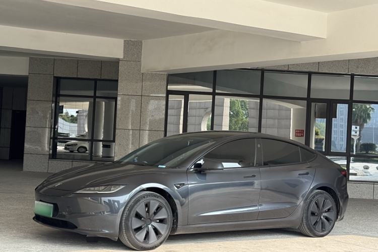 Used Tesla Model 3 2023 Rear-Wheel-Drive Version
