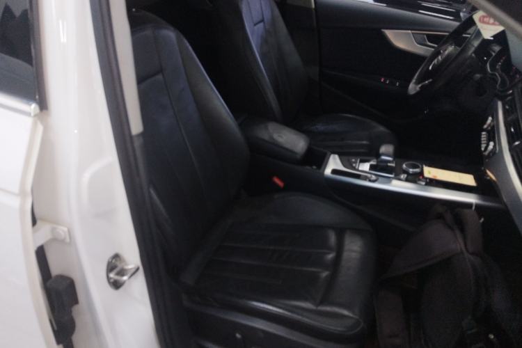 Used Audi A4L 2018 30th Anniversary Edition 40 TFSI Fashion Model
