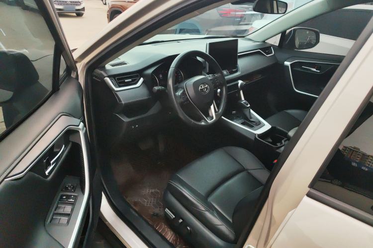 Used Toyota Wildlander 2021 2.0L CVT Two-Wheel Drive Luxury Edition
